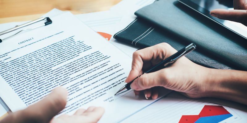 Spotlight - Contract